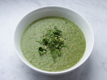 Spinach soup with broccoli