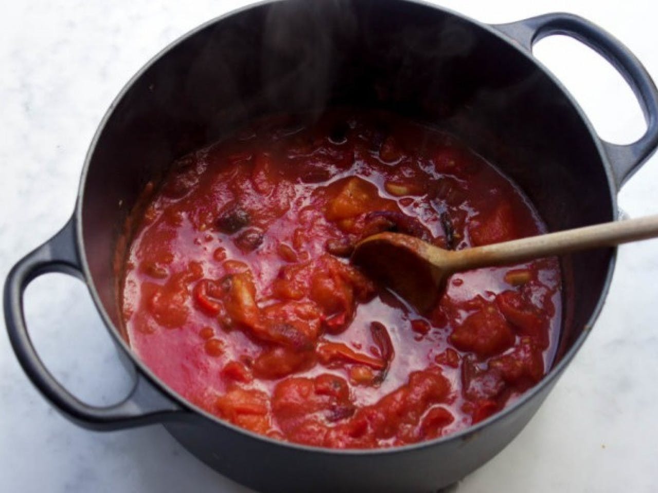 Super easy vegan tomato soup