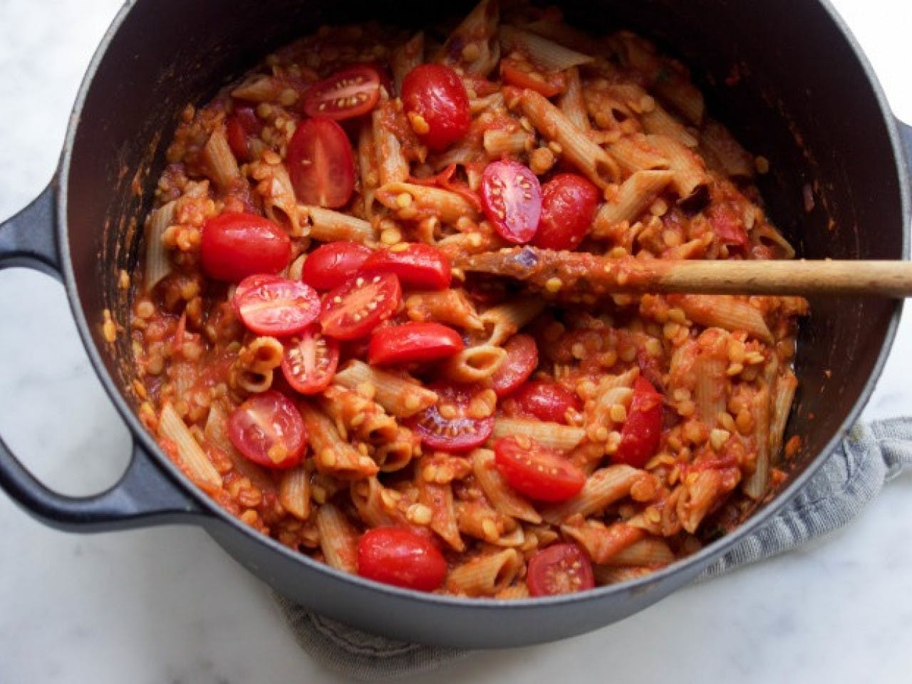Pasta with lentil spicy tomato sauce