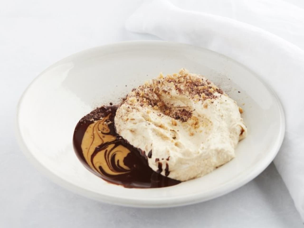 Mousse de Nutella con Granola de Keto y Avellana y Chocolate