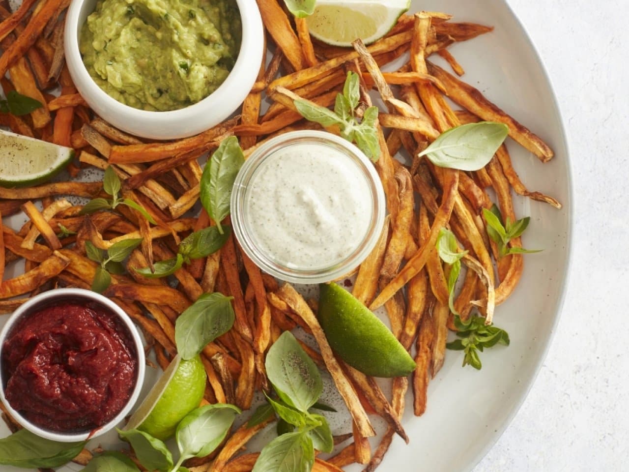 FRIES OF SWEET POTATO WITH VEGAN MAYONNAISE